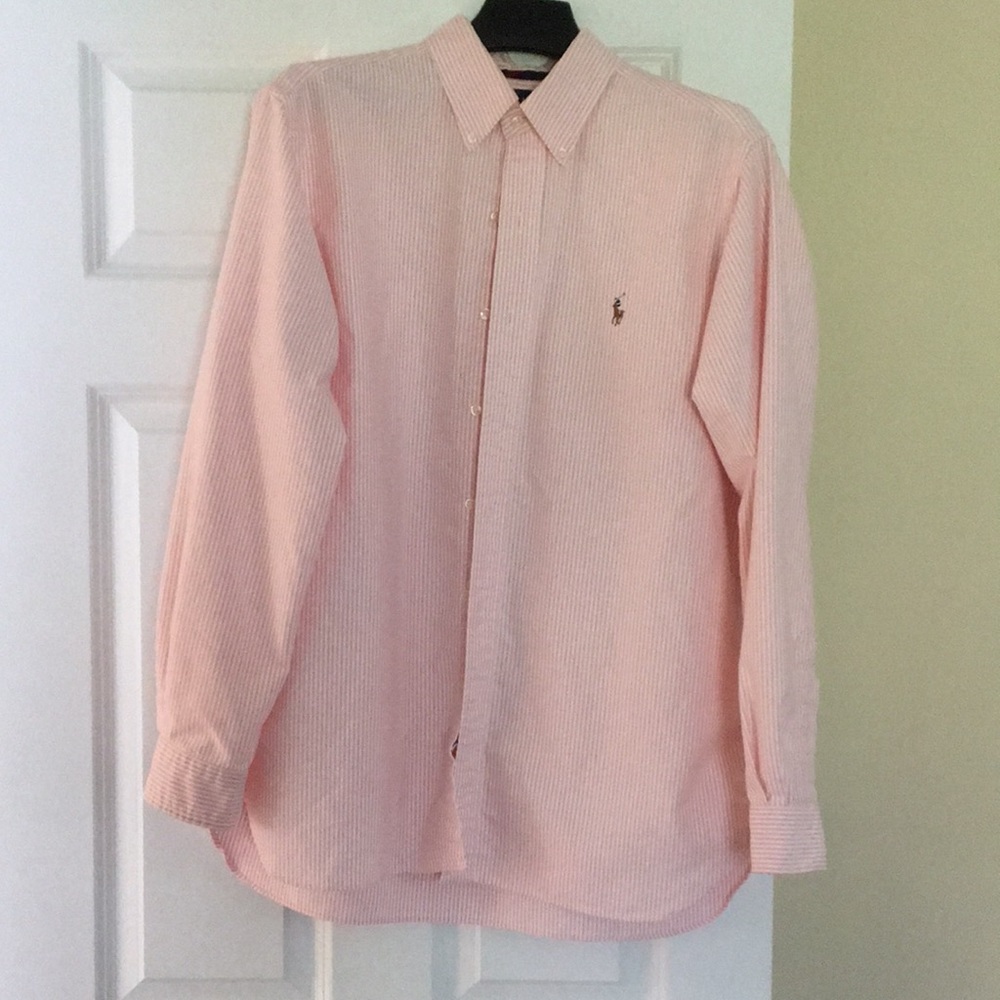 Mens’ Ralph Lauren classic fit pink and white pinstripe shirt. 100% cotton.